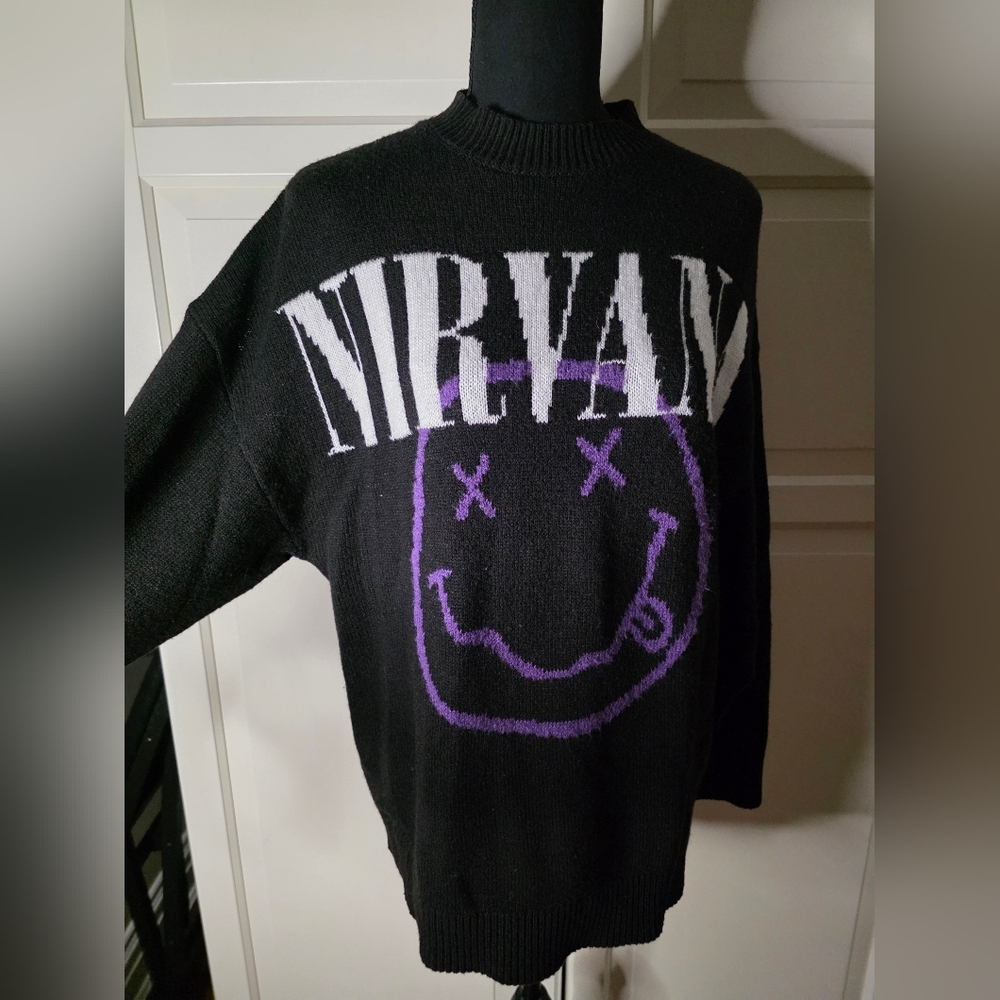 Divided by H&M Nirvana Sweater – Purple Smiley Face Logo, Oversized Fit | Size S